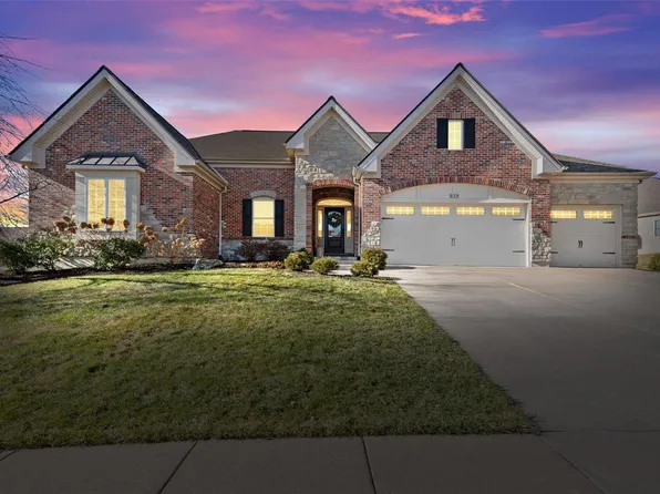 919 Harmony Ridge Ct, Saint Peters, MO 63376