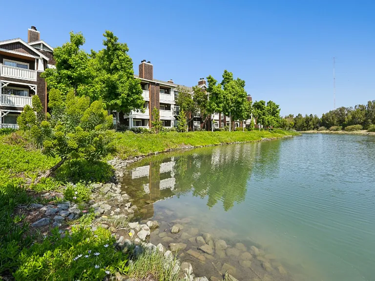 Pescadero Apartments — Photo 42