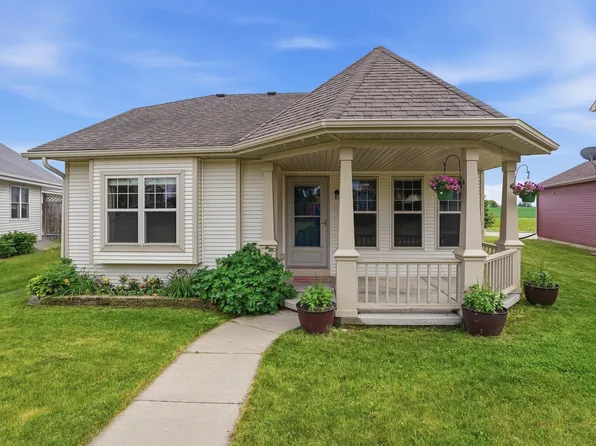 137 Covington Cove Cir, Deerfield, WI 53531