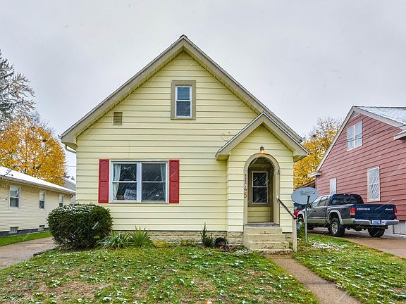 3rd image of 1145 De Boer St SW