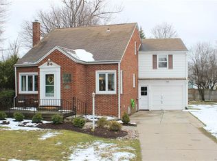 20 Garland Dr, Amherst, NY 14226
