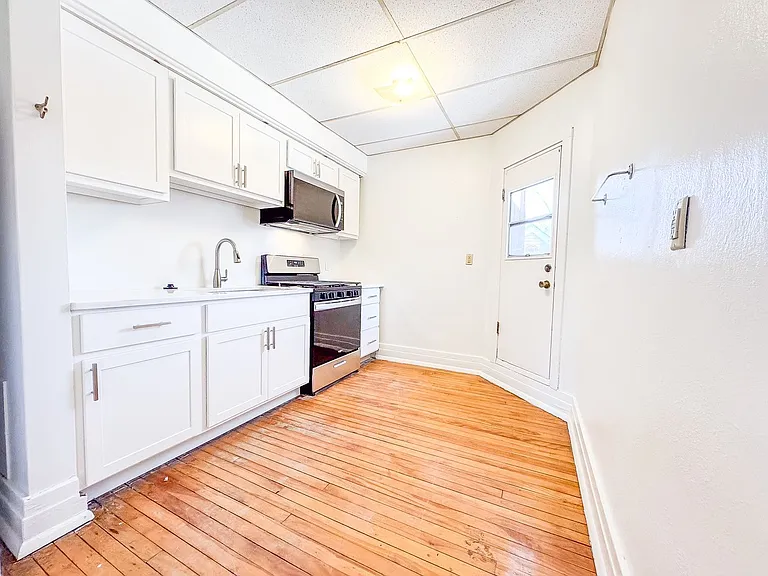 1632 Jefferson St — Photo 5