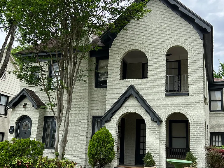 5605 Goodwin Ave — Photo 1