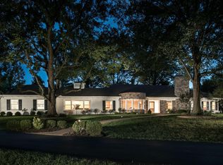 1 Country Aire Dr, Saint Louis, MO 63131