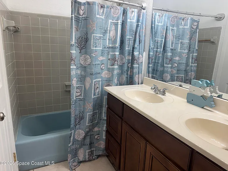 4281 Yorkshire Dr — Photo 33