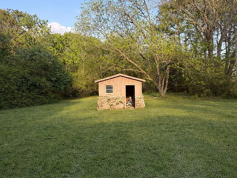 129 Carter Dr — Photo 9