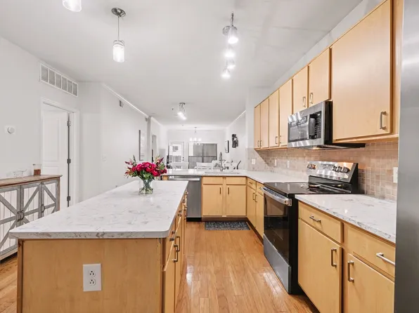 1803 Broadway APT 305, Nashville, TN 37203