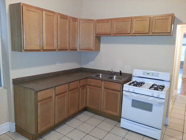 2nd image of 6500 S Rhodes Ave #1