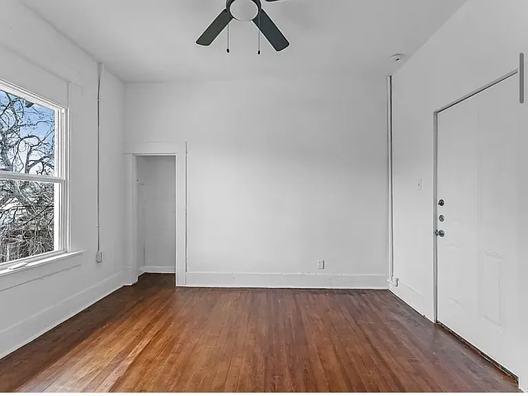 146 Fairview Ave #2-3 — Photo 3