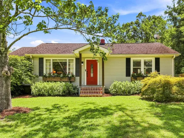 102 Rison Rd, Greenville, SC 29611