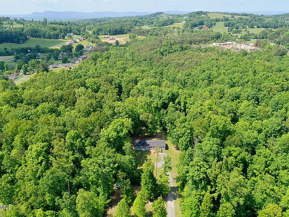 3rd image of 426 Asheville Hwy