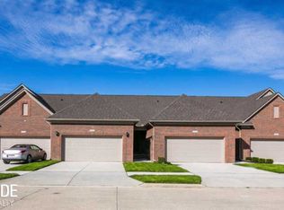 48505 Birmingham Dr, Chesterfield, MI 48047