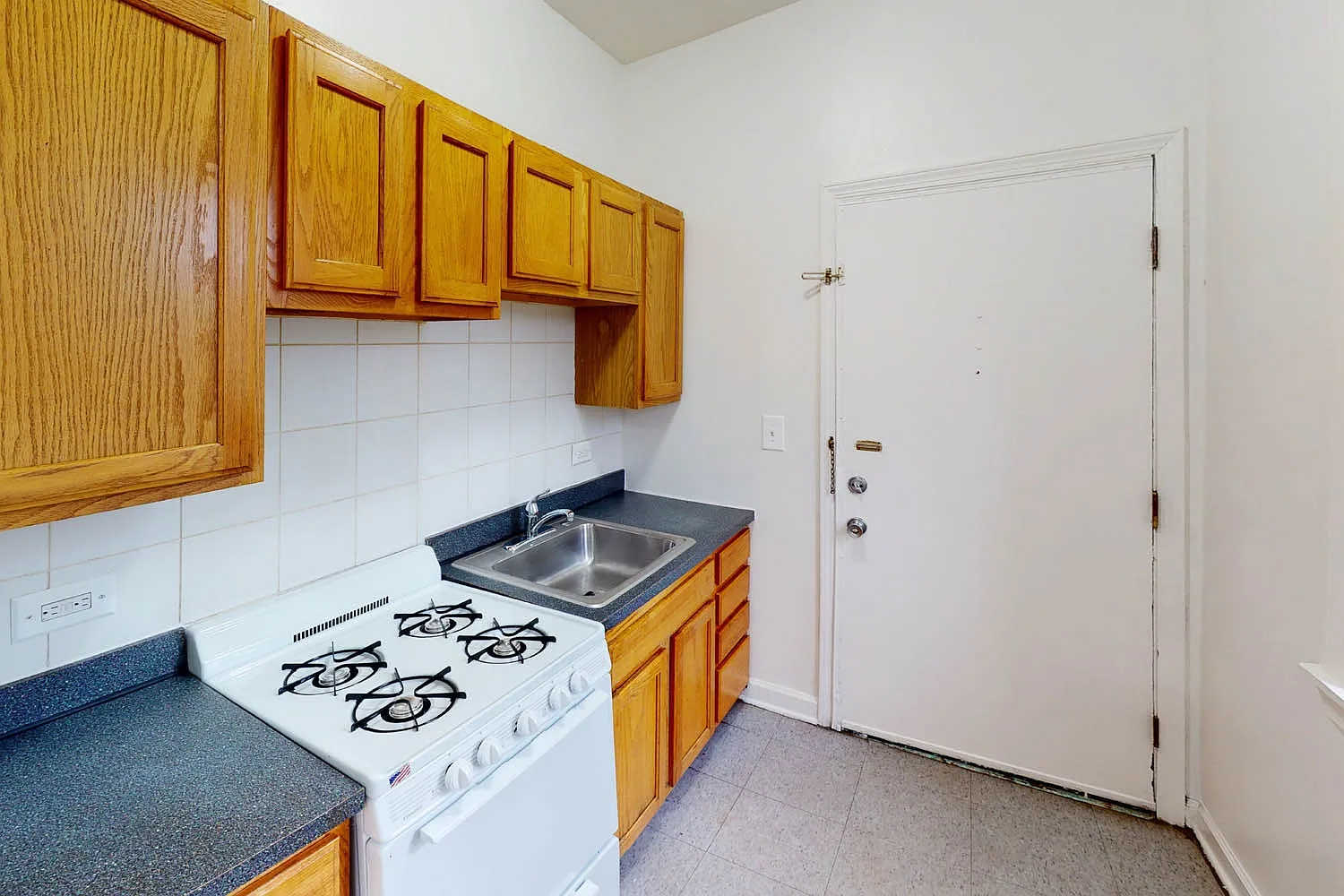 5528 S. Cornell Avenue — Photo 1