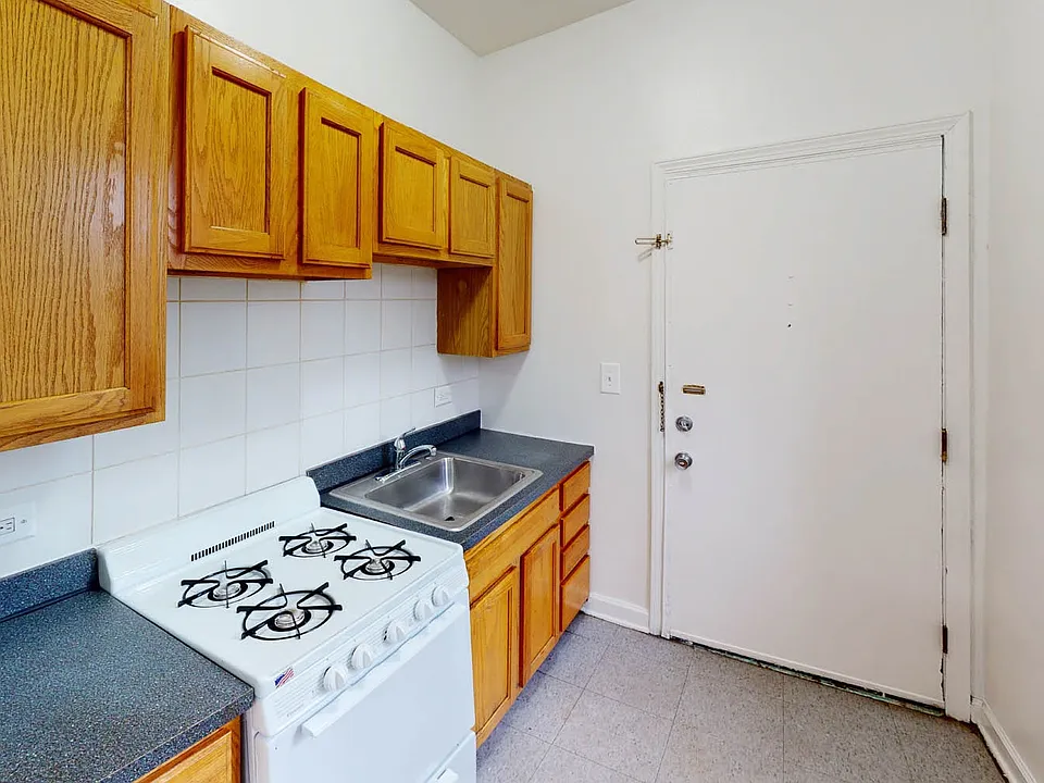 5528 S. Cornell Avenue