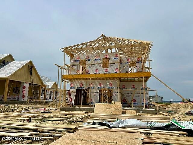 1st image of 1019 Crepe Myrtle Dr