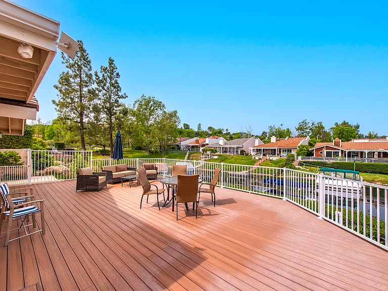 2379 Leeward Cir — Photo 44