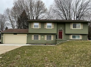 310 Nutmeg Dr, Dimondale, MI 48821