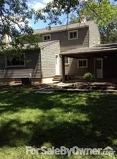 4th image of 1028 Barkston Dr
