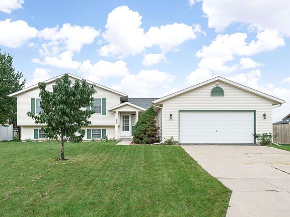 2nd image of 582 Rivendell Dr