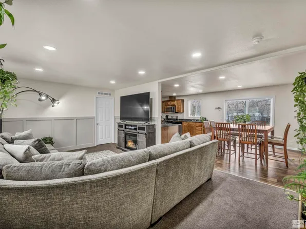 5205 E 2nd Ave, Sun Valley, NV 89433