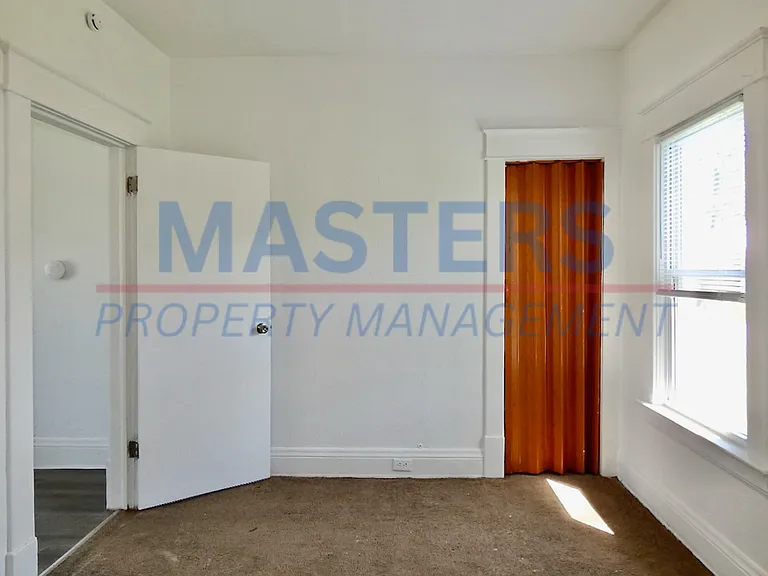 420 Everett St — Photo 14