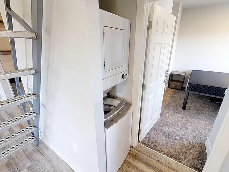 In-Unit Washer/Dryer