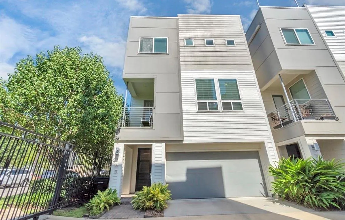 3 bed, 3.5 bath, 2291 sqft, $3,100 — Photo 1