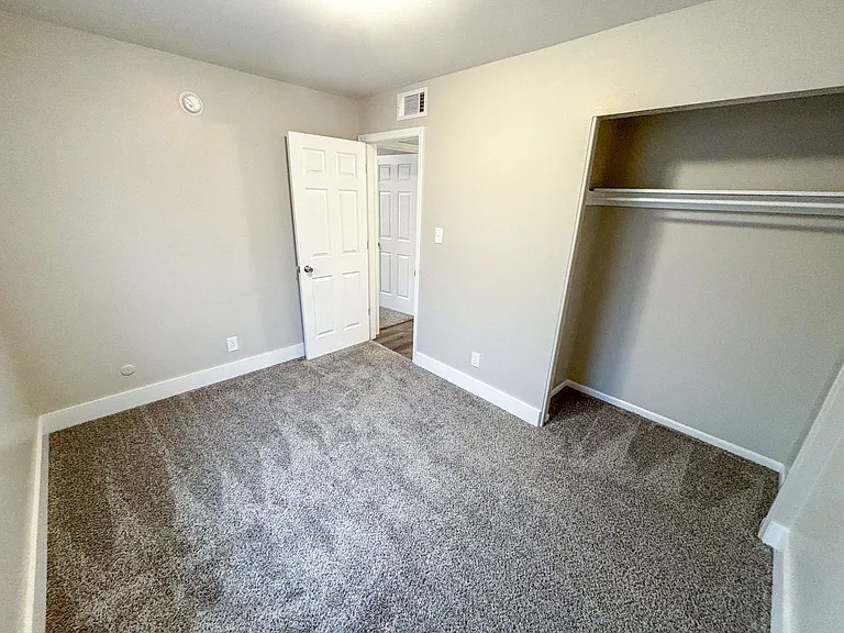 1324 SW Western Ave — Photo 6