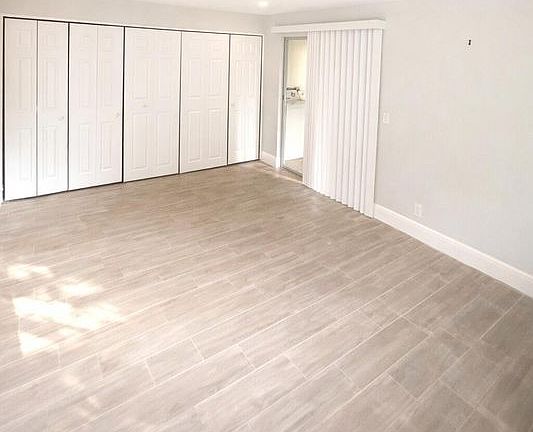 4th image of 299 Tuscany Ln #F