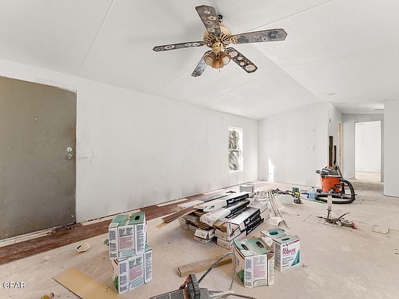 2nd image of 2122 W 29th St