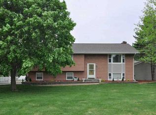 37 Prudence View Dr, Portsmouth, RI 02871