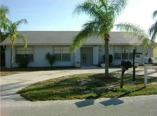 8905 SE Sandy Ln, Hobe Sound, FL 33455