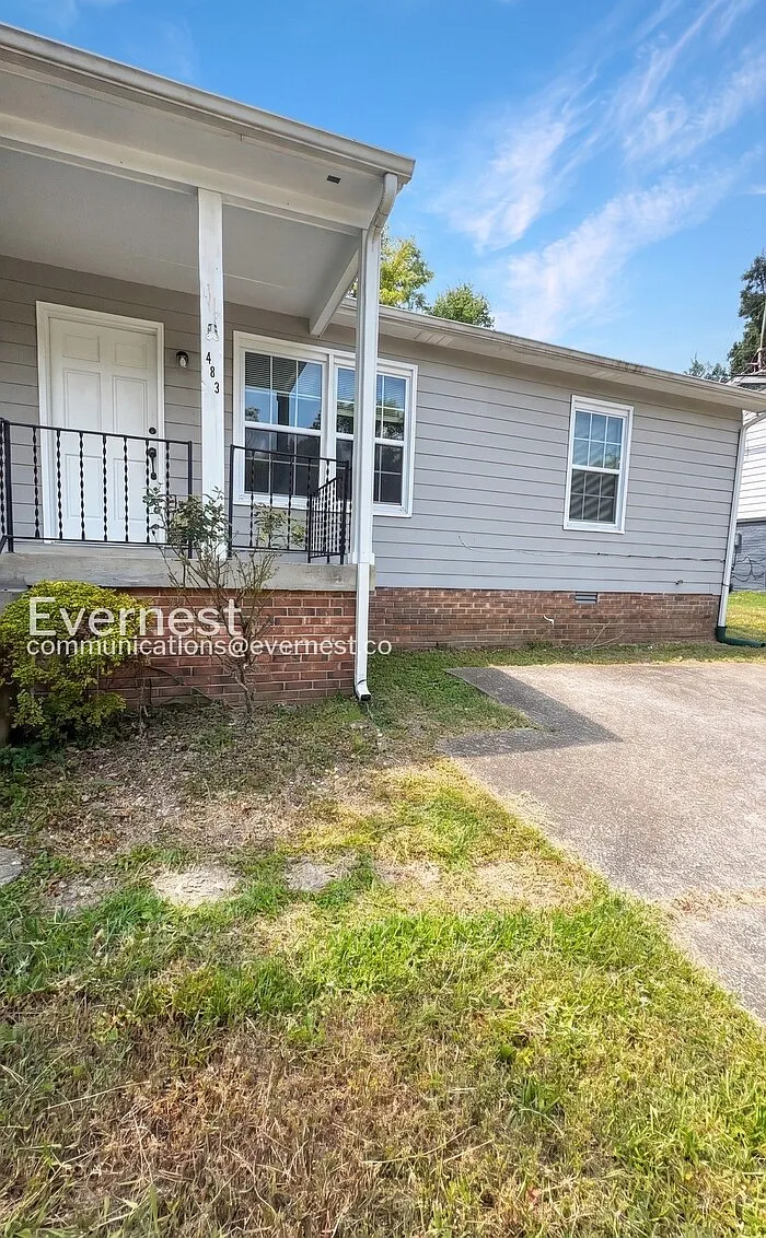 2 bed, 1.0 bath, 960 sqft, $1,275 — Photo 1