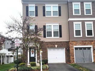 10726 Shadewell Spring Way, Manassas, VA 20112