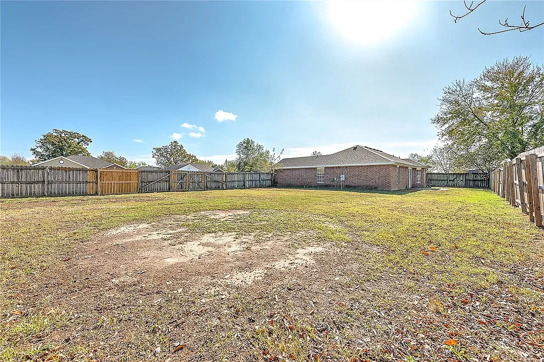4 bed, 1527 sqft, $1,500 — Photo 3