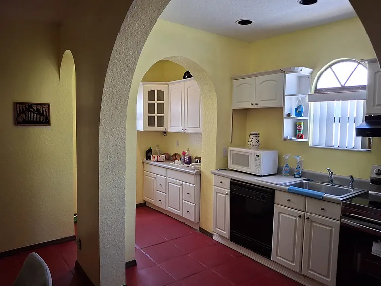 607 El Prado — Photo 7