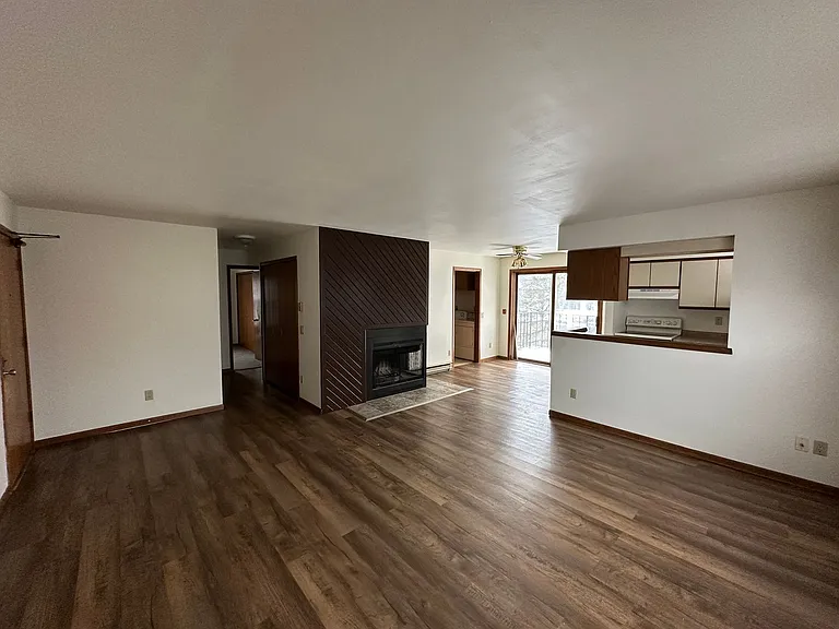 6734 Park Ridge Dr #D — Photo 3