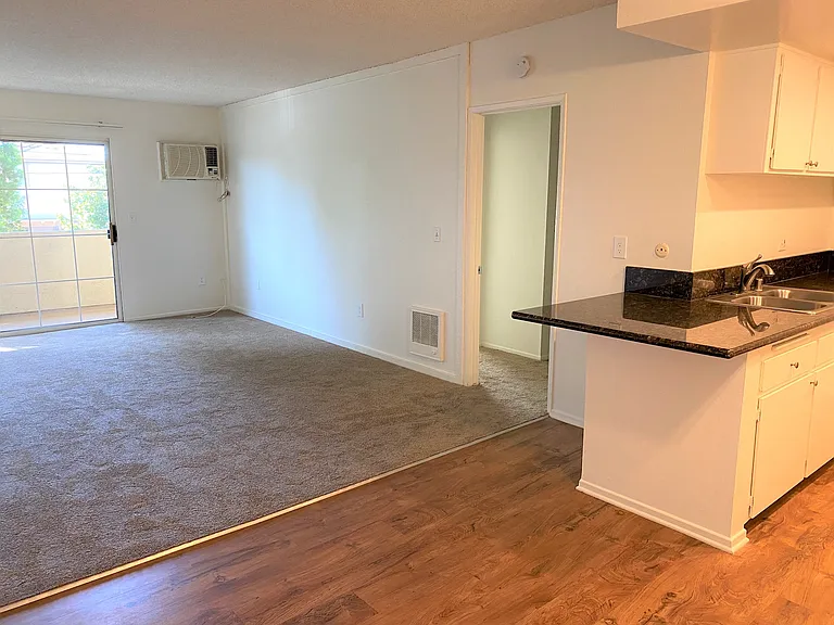 Cross Roads Apartment Homes — Photo 13