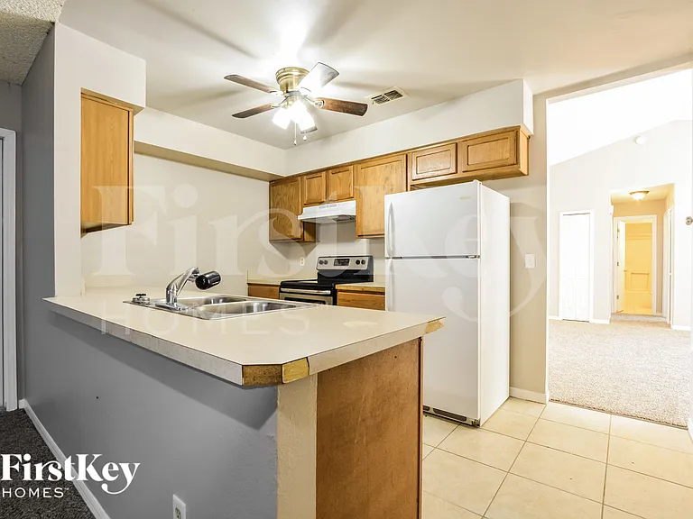 2175 Carriage Pointe Loop — Photo 7