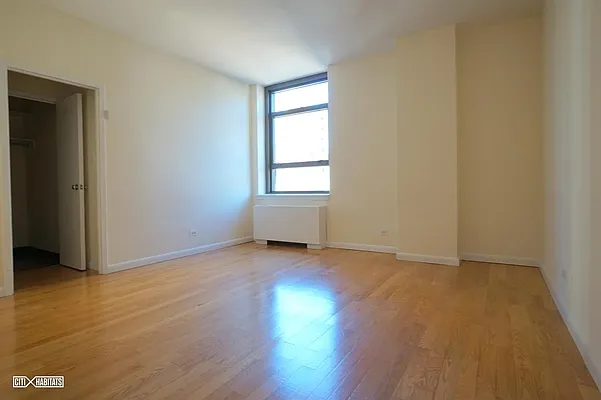 Rented by Citi Habitats | media 11