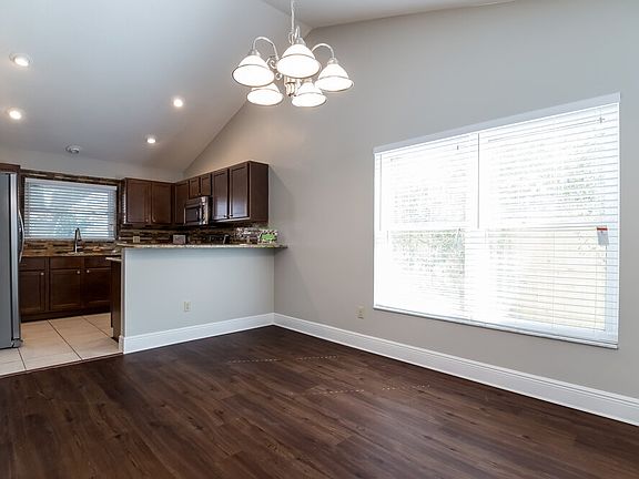 5th image of 1003 Ragsdale Rd