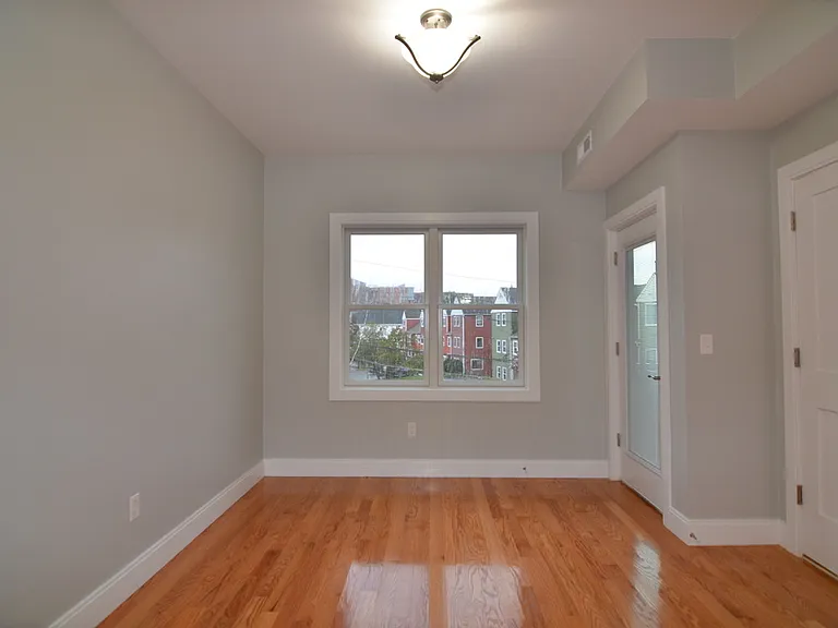 37 Jackson Rd #3 — Photo 7