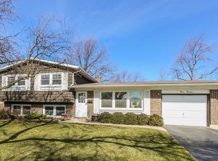 814 W Burr Oak Dr, Arlington Heights, IL 60004