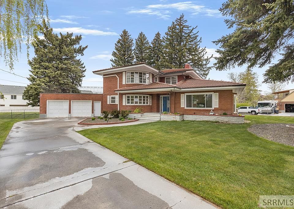 1st image of 795 Saturn Ave