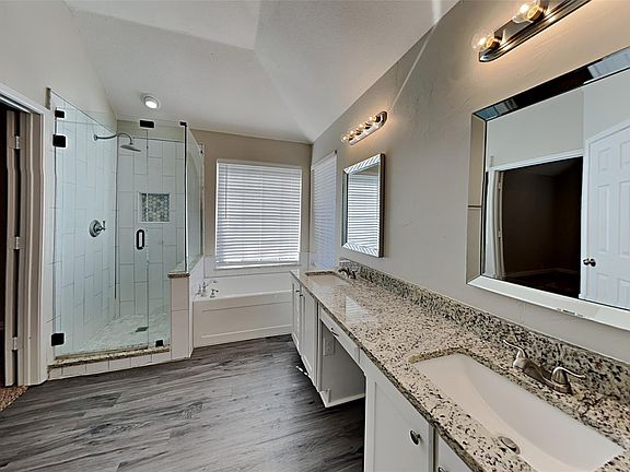 5th image of 7008 Inglenook Dr