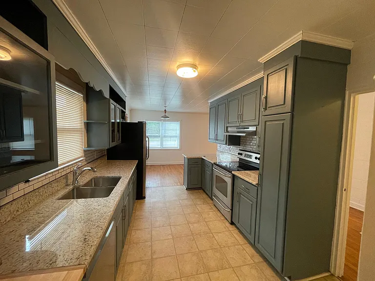 128 Holly Springs Rd — Photo 5