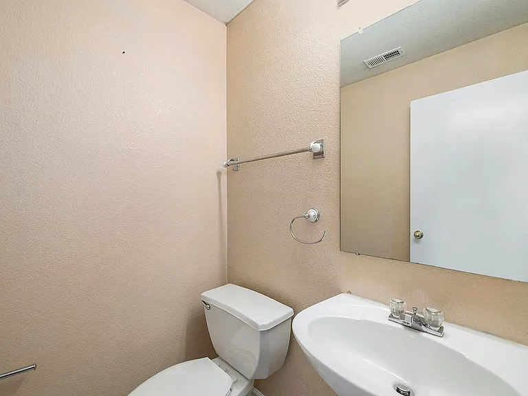 3950 Celtic Ln — Photo 15