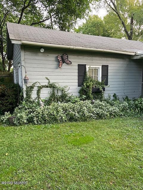 2nd image of 1981 Baldwin Dr