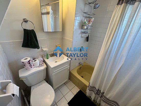 3rd image of 15A Gordon St #1
