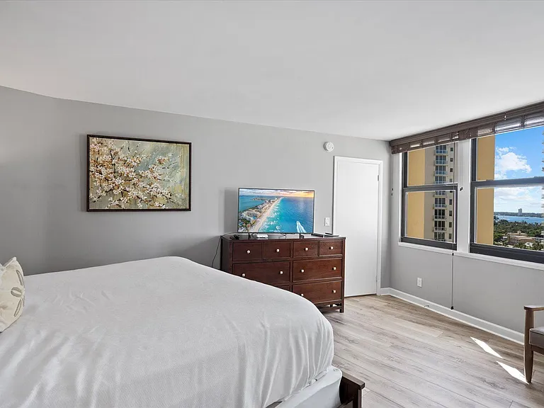 2800 N Ocean Dr #A17B — Photo 10